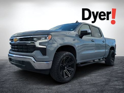 Used 2024 Chevrolet Silverado 1500 LT RWD image 8