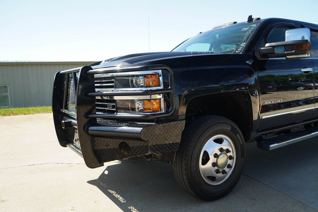 Used 2019 Chevrolet Silverado 3500 LTZ w/ Duramax Plus Package AWD/4WD image 19