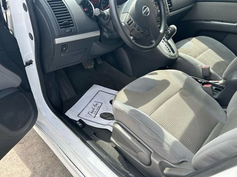 Used 2011 Nissan Sentra 2.0 SR FWD image 10