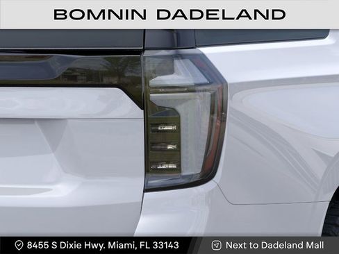 New 2026 Chevrolet Suburban Z71 w/ Z71 Off-Road Package AWD/4WD image 11