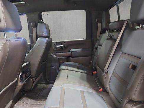 Used 2023 GMC Sierra 2500 Denali w/ Technology Package AWD/4WD image 23