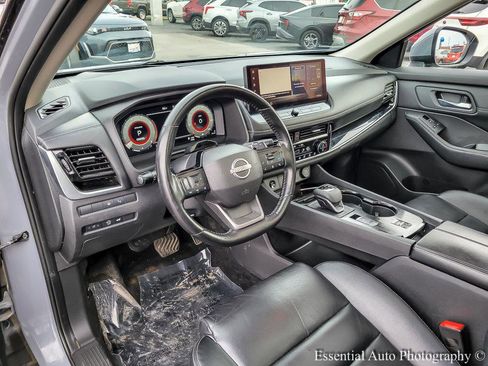 Used 2025 Nissan Rogue SL w/ Tech Package FWD image 8