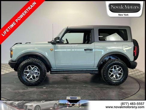 Used 2022 Ford Bronco Badlands AWD/4WD image 4