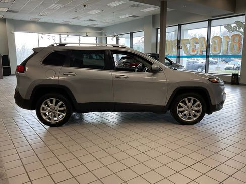 Used 2015 Jeep Cherokee Limited image 6