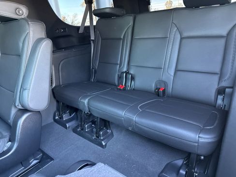 Used 2024 GMC Yukon XL Denali image 14