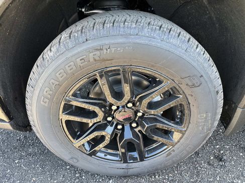 New 2026 GMC Sierra 1500 Elevation image 10