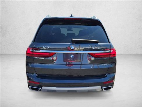 Used 2022 BMW X7 xDrive40i w/ Parking Assistance Package AWD/4WD image 7