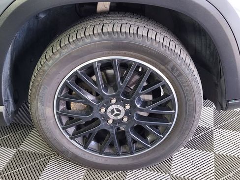 Used 2020 Mercedes-Benz GLE 350 4MATIC image 9