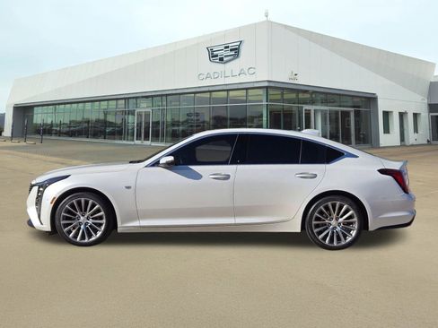 Used 2025 Cadillac CT5 Premium Luxury RWD image 3