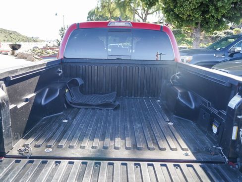 Certified 2022 Toyota Tacoma TRD Off-Road w/ Technology Package image 26