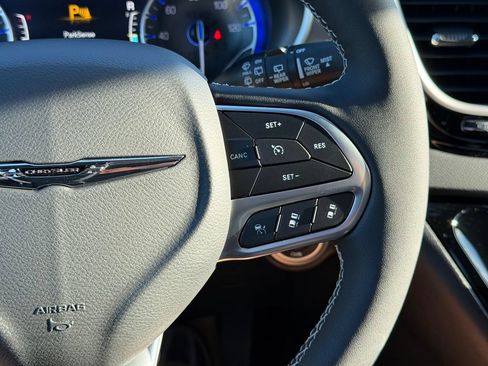 New 2026 Chrysler Voyager LX FWD image 20