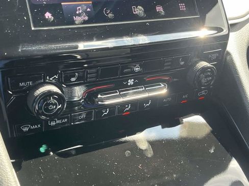 New 2025 Jeep Grand Cherokee L Altitude image 25