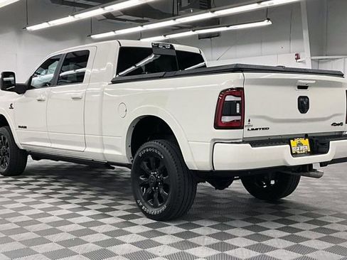 Used 2024 RAM 2500 Limited AWD/4WD image 3