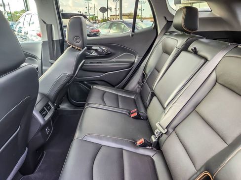 Used 2023 GMC Terrain AT4 image 10