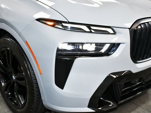 Used 2023 BMW X7 xDrive40i w/ M Sport Package image 99
