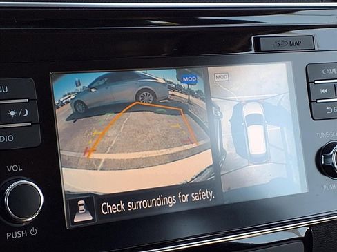 Used 2018 Nissan Leaf SL w/ SL Technology Package image 16