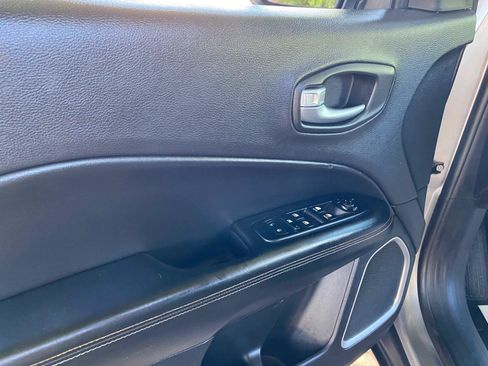 Used 2018 Jeep Compass Sport FWD image 27