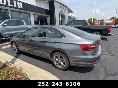 Used 2019 Volkswagen Jetta R-Line FWD image 9