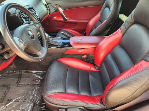Used 2009 Chevrolet Corvette Coupe w/ Preferred Equipment Group RWD image 7