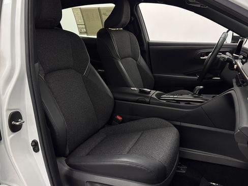 Used 2023 Toyota Crown XLE image 35