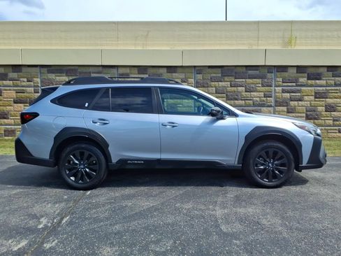 Used 2023 Subaru Outback Onyx Edition XT AWD/4WD image 12