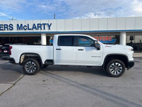 Used 2025 Chevrolet Silverado 2500 Custom w/ Z71 Off-Road Package image 2