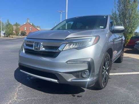 Used 2019 Honda Pilot Touring image 2