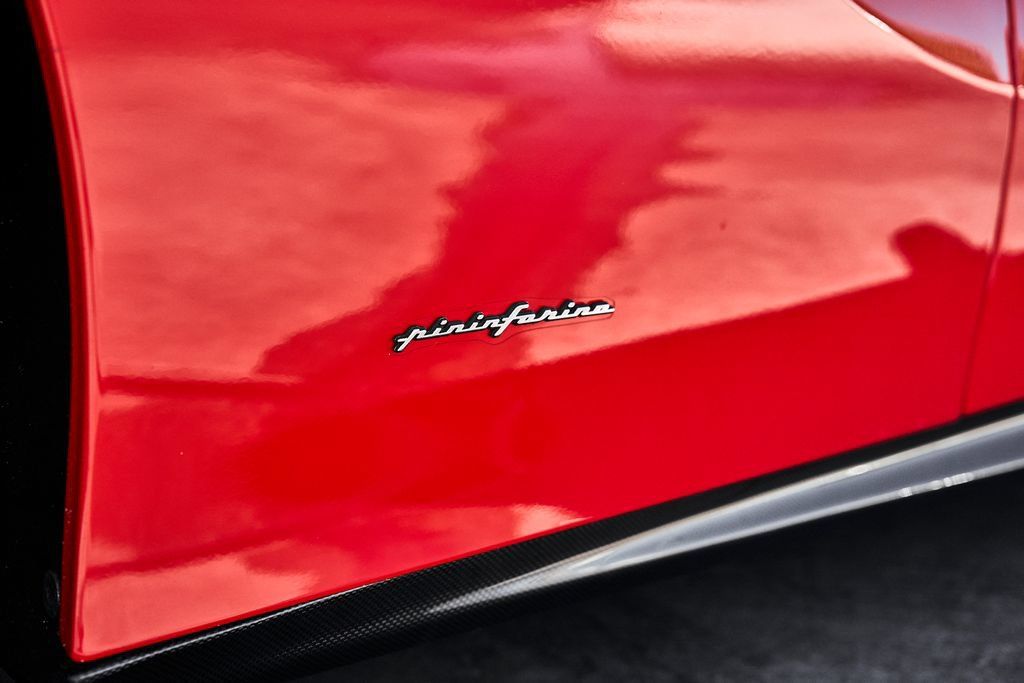 Used 2016 Ferrari F12 Berlinetta RWD image 9