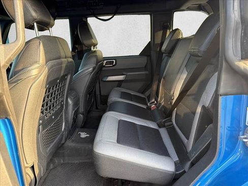 Used 2023 Ford Bronco Black Diamond w/ Sasquatch Package AWD/4WD image 18