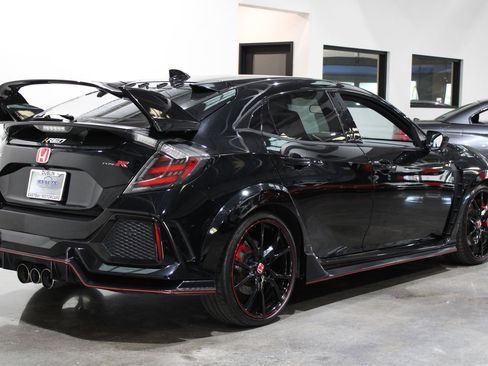 Used 2019 Honda Civic Type R image 11