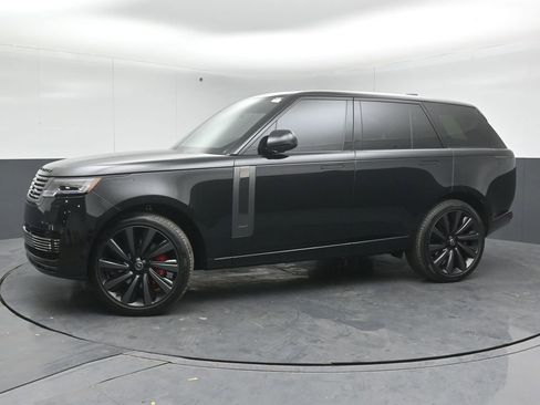 Used 2025 Land Rover Range Rover SV AWD/4WD image 4