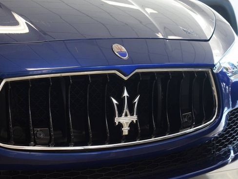 Used 2016 Maserati Ghibli S RWD image 11