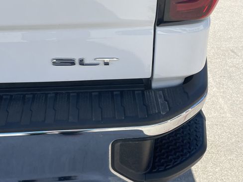 Certified 2025 GMC Sierra 1500 SLT image 10