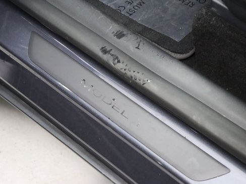 Used 2022 Tesla Model Y Long Range image 35