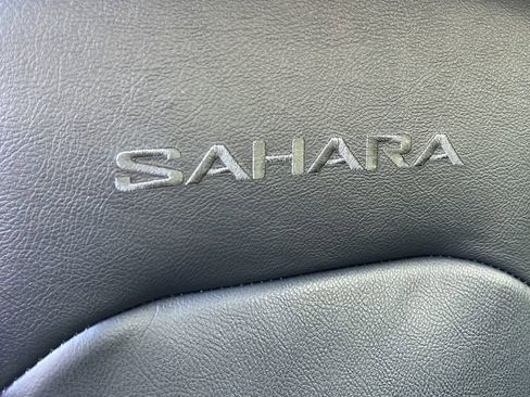 Used 2021 Jeep Wrangler Unlimited Sahara w/ Dual Top Group image 46