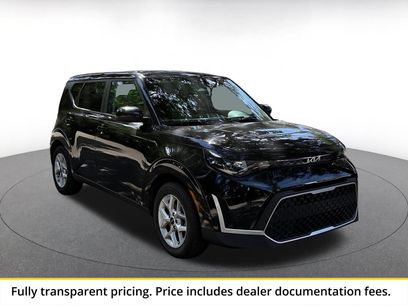Used 2025 Kia Soul LX w/ LX Technology Package