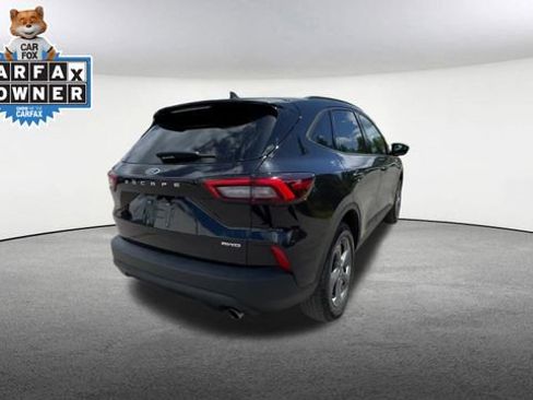 Certified 2025 Ford Escape ST-Line AWD/4WD image 9