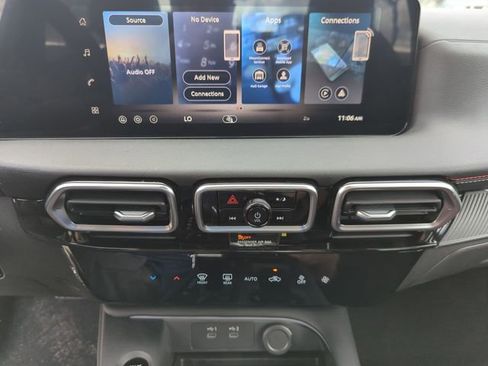 New 2026 Nissan Sentra SR w/ Floor Mat Package FWD image 34