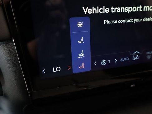 New 2025 Lincoln Navigator Reserve AWD/4WD image 7