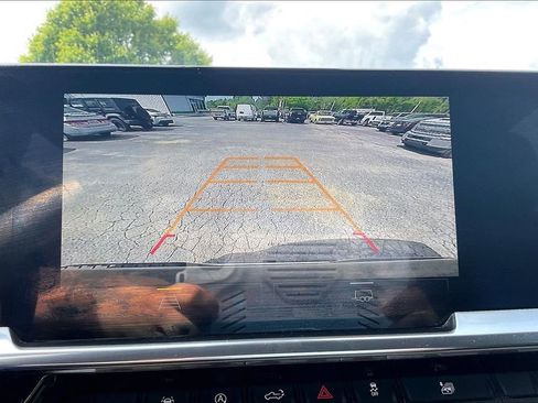 Used 2024 Chevrolet Silverado 1500 LT AWD/4WD image 15