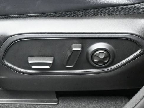 Used 2022 Jeep Grand Cherokee L Limited RWD image 12