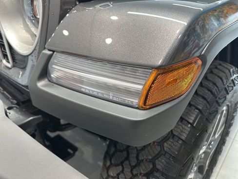 New 2025 Jeep Wrangler Unlimited Sahara AWD/4WD image 15