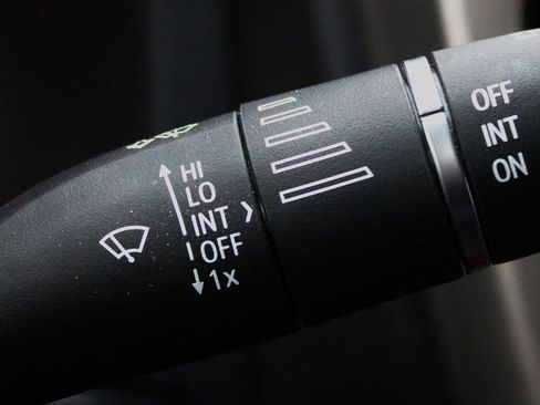 Used 2021 GMC Acadia Denali w/ Denali Technology Package image 26