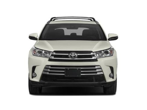 Used 2019 Toyota Highlander XLE AWD/4WD image 4