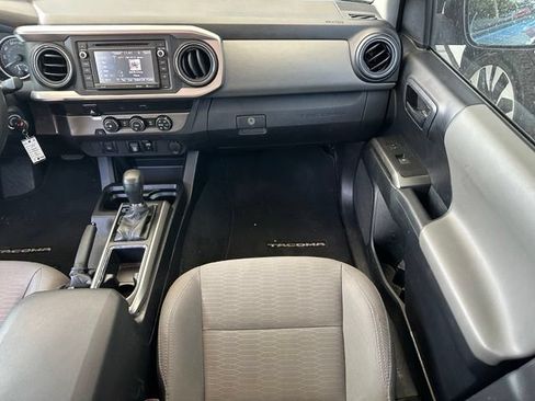 Used 2019 Toyota Tacoma SR5 RWD image 13