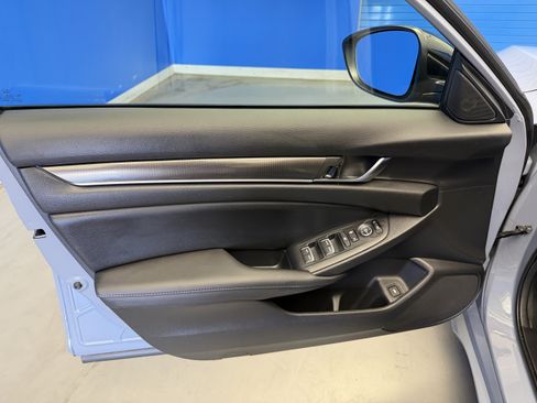 Used 2022 Honda Accord Sport image 9
