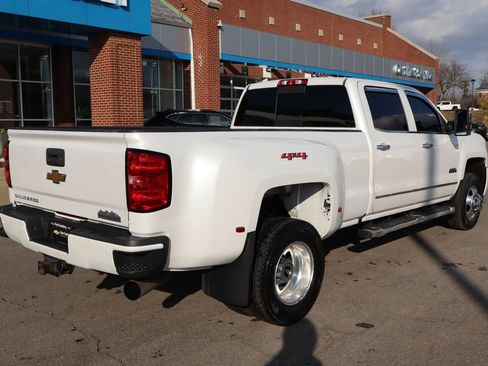Used 2019 Chevrolet Silverado 3500 High Country w/ Duramax Plus Package image 39