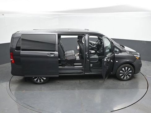Used 2023 Mercedes-Benz Metris Passenger image 49