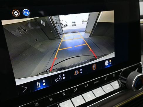 New 2026 Chevrolet Colorado ZR2 w/ Technology Package AWD/4WD image 34