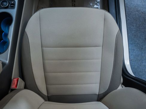 Used 2013 Ford C-MAX SE image 36